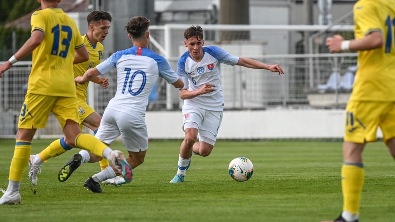 Fotka zo zápasu Slovensko "16" - Ukrajina "16".