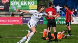 Andrea Bogorová v drese Spartaka Myjava.