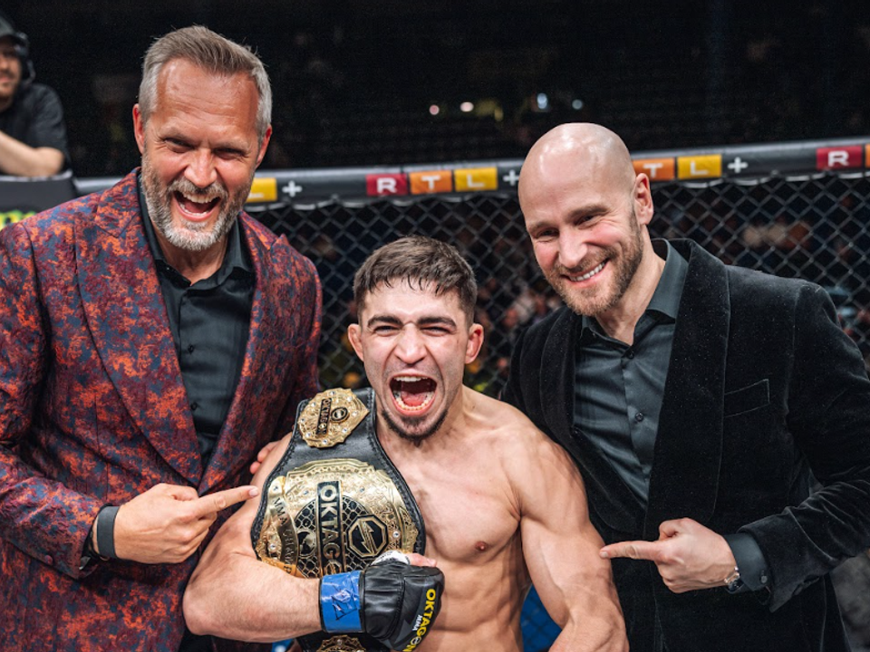 Magomed Machaev po zisku titulu OKTAGONu.