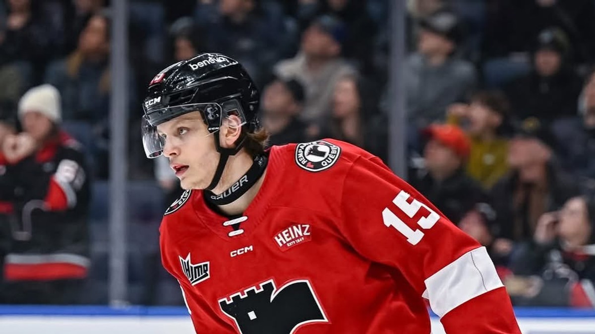 Andreas Straka v drese tímu Québec Remparts (QMJHL).