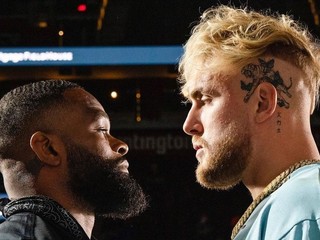 Bývalý šampión UFC Tyron Woodley (vľavo) a youtuber Jake Paul (vpravo).