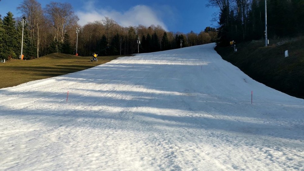 Sneh v Záhrebe dodali až deň pred pretekmi. Vydrží slalomové kolá?