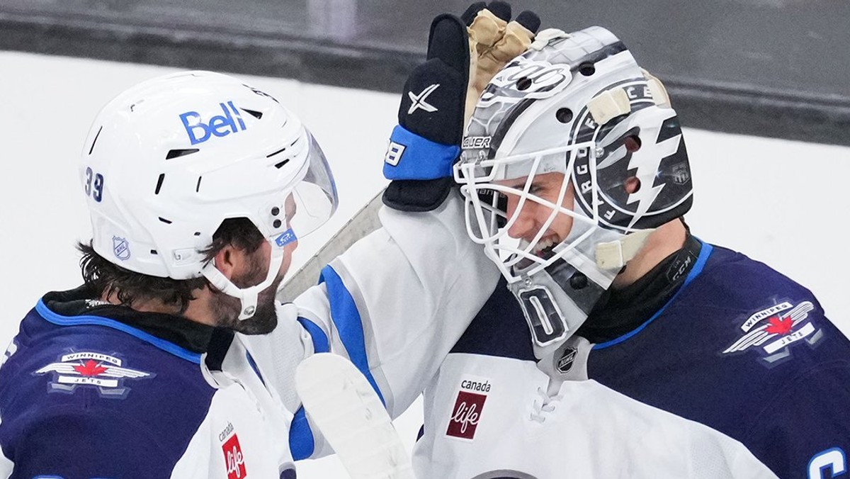 Samuel Hrenák v drese Winnipegu