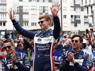 Američan Josh Pierson pred štartom pretekov 24 hodín Le Mans 2022. 