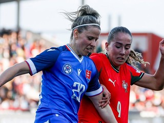 Momentka zo zápasu Portugalsko - Slovensko.