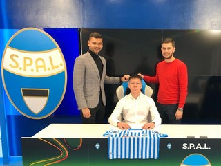 Michal Svoboda po podpise mládežníckeho kontraktu v klube SPAL.