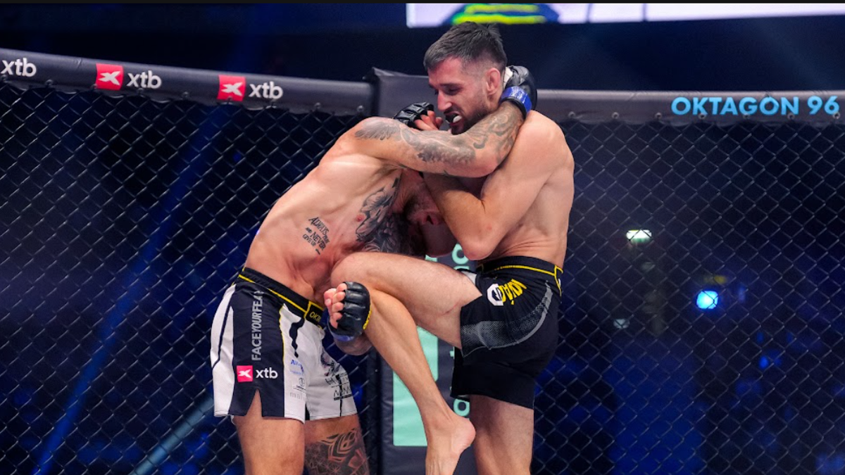 Marco Novák v akcii na turnaji OKTAGON 95.