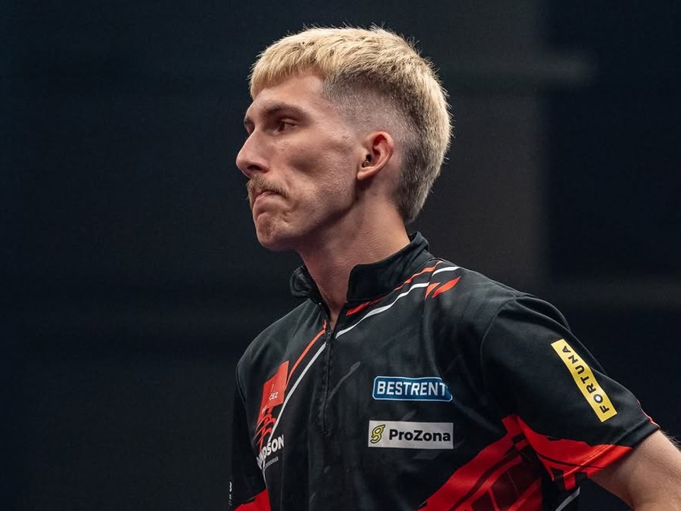 Slovenský šípkar Martin Homola počas Czech Darts Open 2026.
