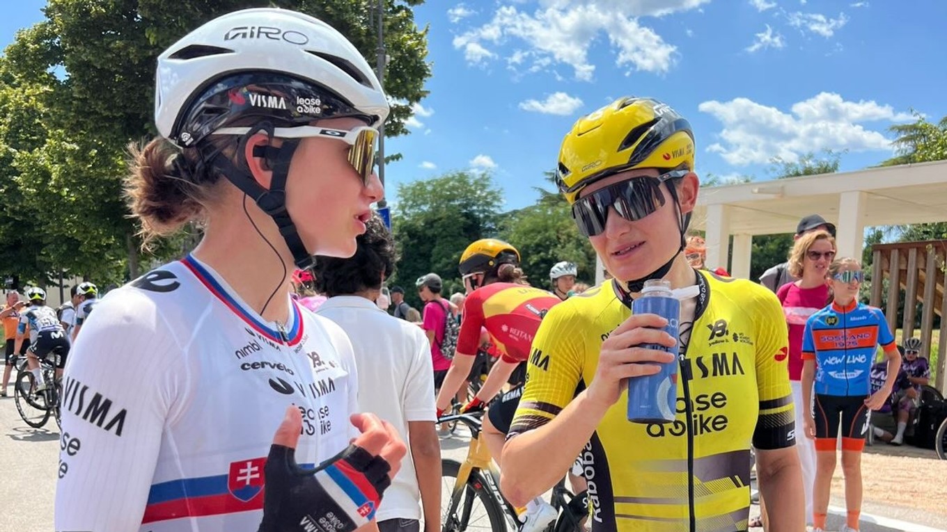 Slovenská cyklistka Viktória Chladoňová počas Giro d'Italia 2025. 