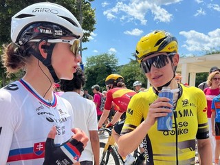 Slovenská cyklistka Viktória Chladoňová počas Giro d'Italia 2025. 