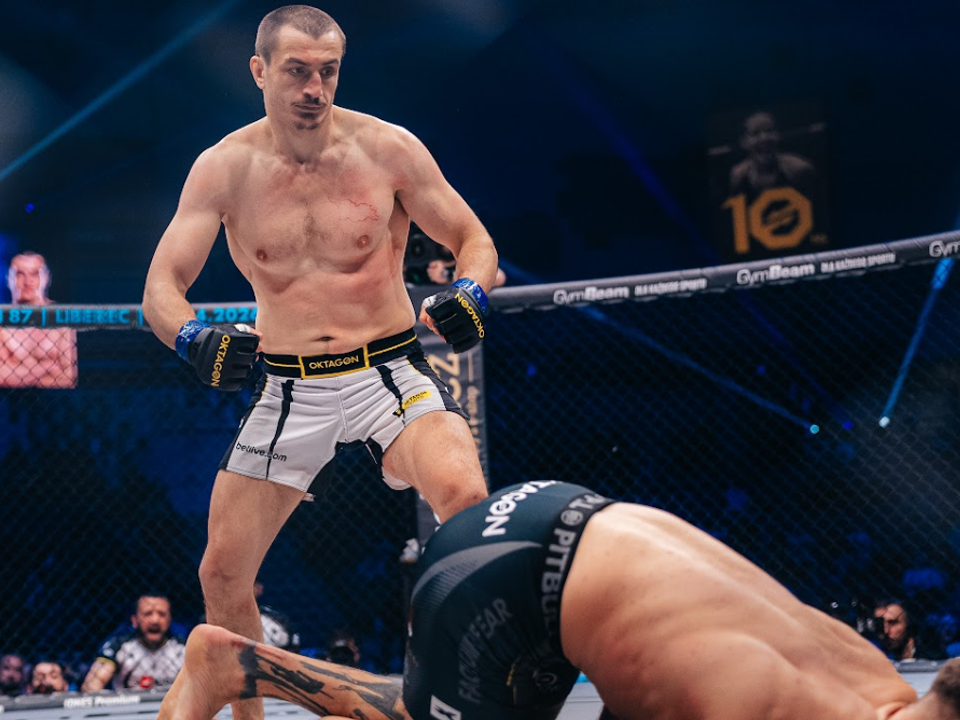 Gogoladze knokautoval Surduho.