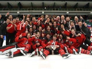 Kanada vyhrala MS v hokeji do 18 rokov 2021.