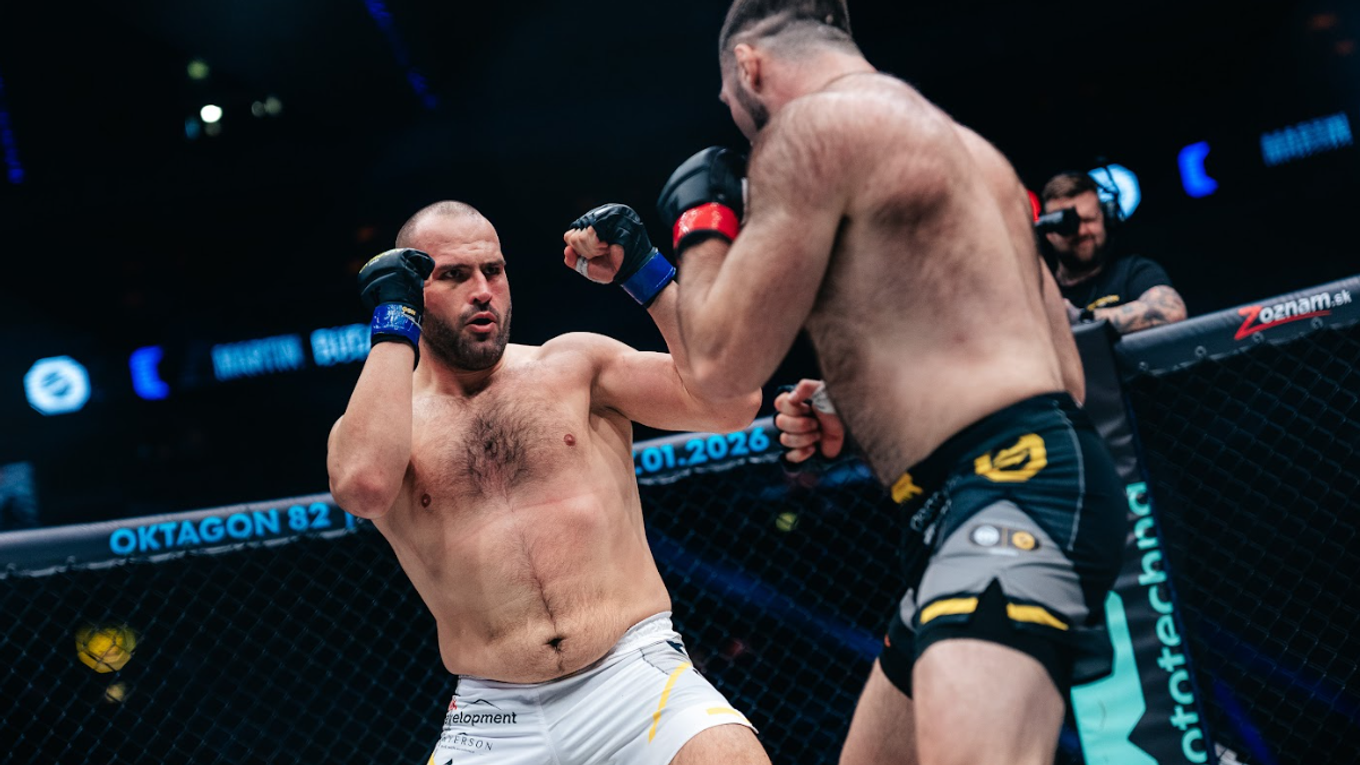 Buday v zápase s Fleurym.