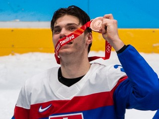 Juraj Slafkovský má za sebou prelomový rok. Ozdobil ho aj bronzovou olympijskou medailou.