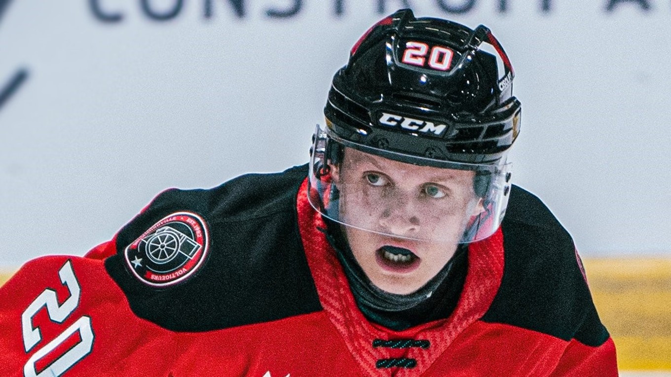 Peter Repčík v drese Drummondville Voltigeurs.