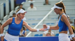 Tereza Mihalíková spolu s Britkou Oliviou Nichollsovou