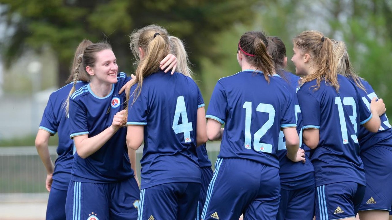 Futbalistky ŠK Slovan Bratislava.