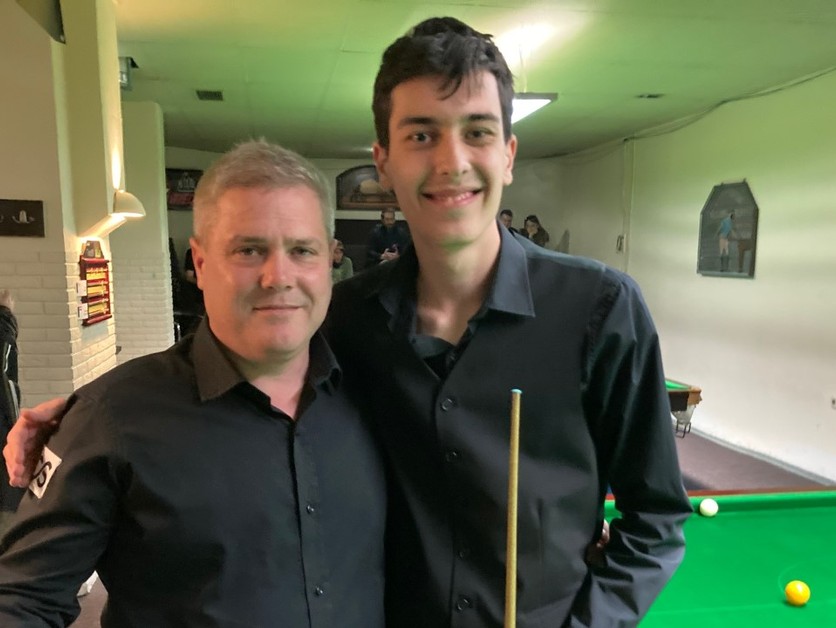 Robert Milkins a Michal Frank počas Vienna Snooker Open 2023.