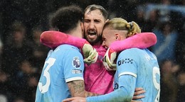 Radosť hráčov Manchestru City po triumfe nad Newcastleom.