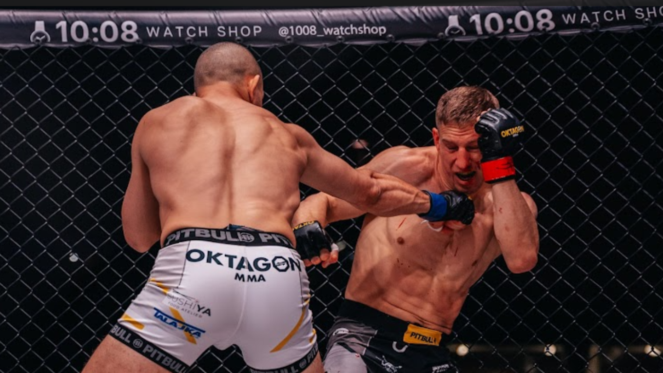 Paradeiser zasahuje Veličkoviča.