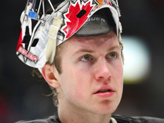 Kanadský brankár Jack Ivankovic.