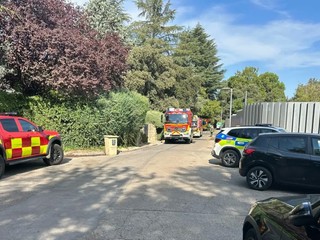 Záchranné zložky pred domom Viníciusa Juniora.