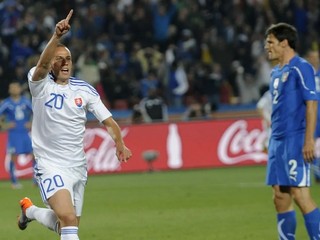 Radosť slovenského futbalistu Kamila Kopúneka (vľavo).
