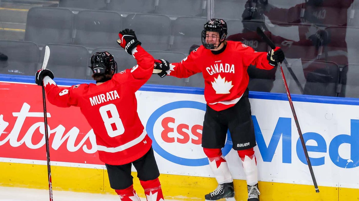 Hokejisti Kanady oslavujú gól na Hlinka Gretzky Cupe 2026.