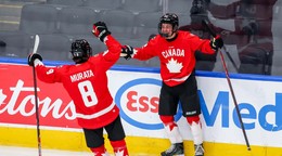 Hokejisti Kanady oslavujú gól na Hlinka Gretzky Cupe 2026.