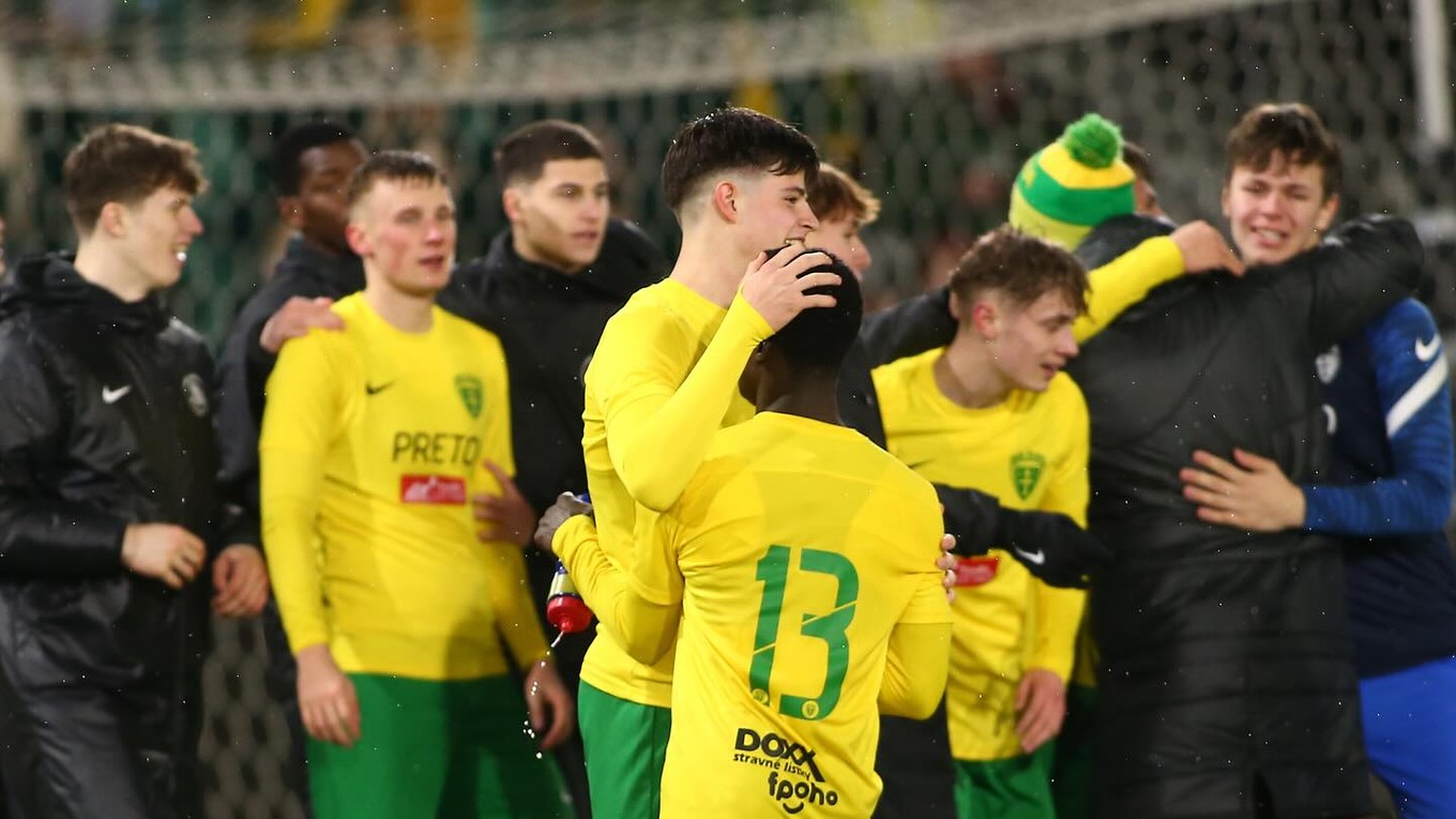 Futbalisti MŠK Žilina sa tešia po triumfe nad Borussiou Dortmund v play-off mládežníckej Ligy majstrov.