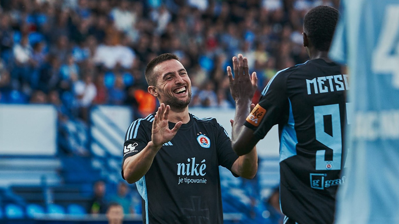 Róbert Mak sa teší z gólu v zápase AC Nitra - Slovan Bratislava.