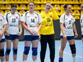 Slovenské hádzanárky počas MS U18 2026.
