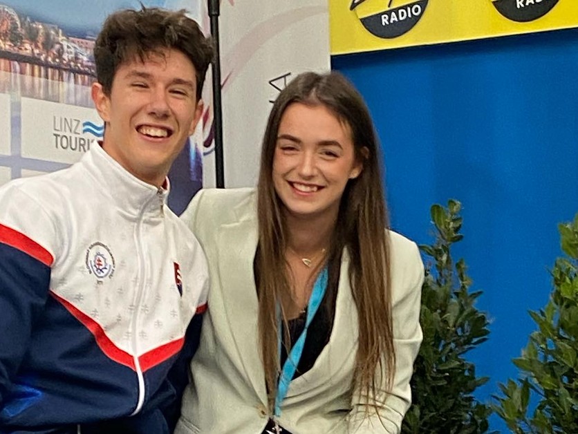 Adam Hagara so svojou sestrou Alexandrou na JGP v Linzi.