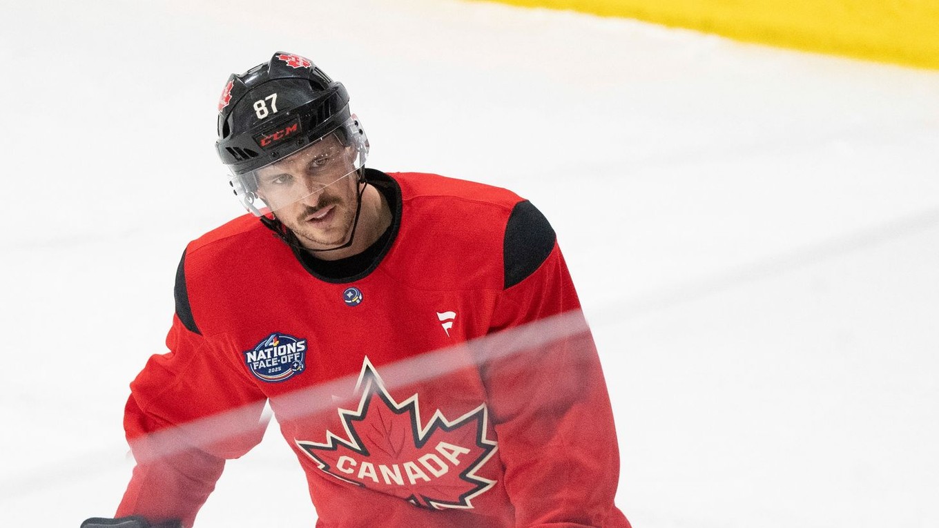 Sidney Crosby v drese Kanady na Turnaji 4 krajín.