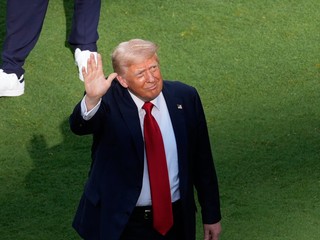 Donald Trump počas finále MS klubov 2025.