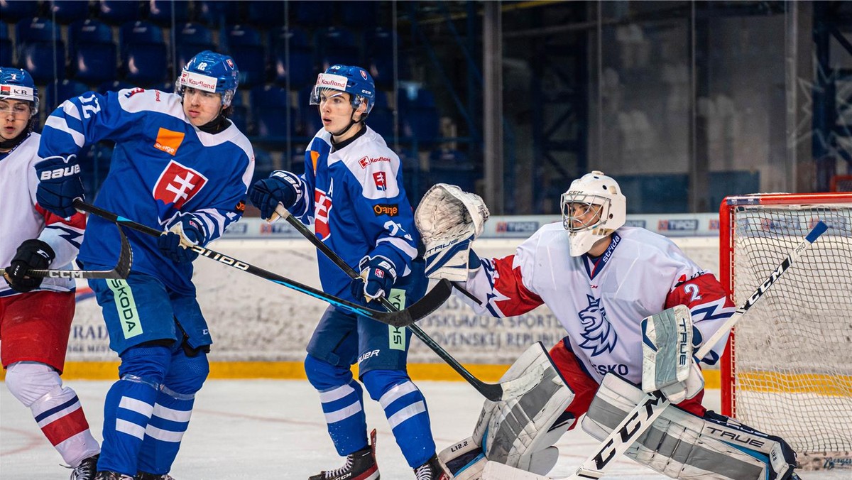 Momentka zo zápasu Slovensko U20 - Česko U20 na Turnaji piatich krajín do 20 rokov vo švédskom Nyköpingu.