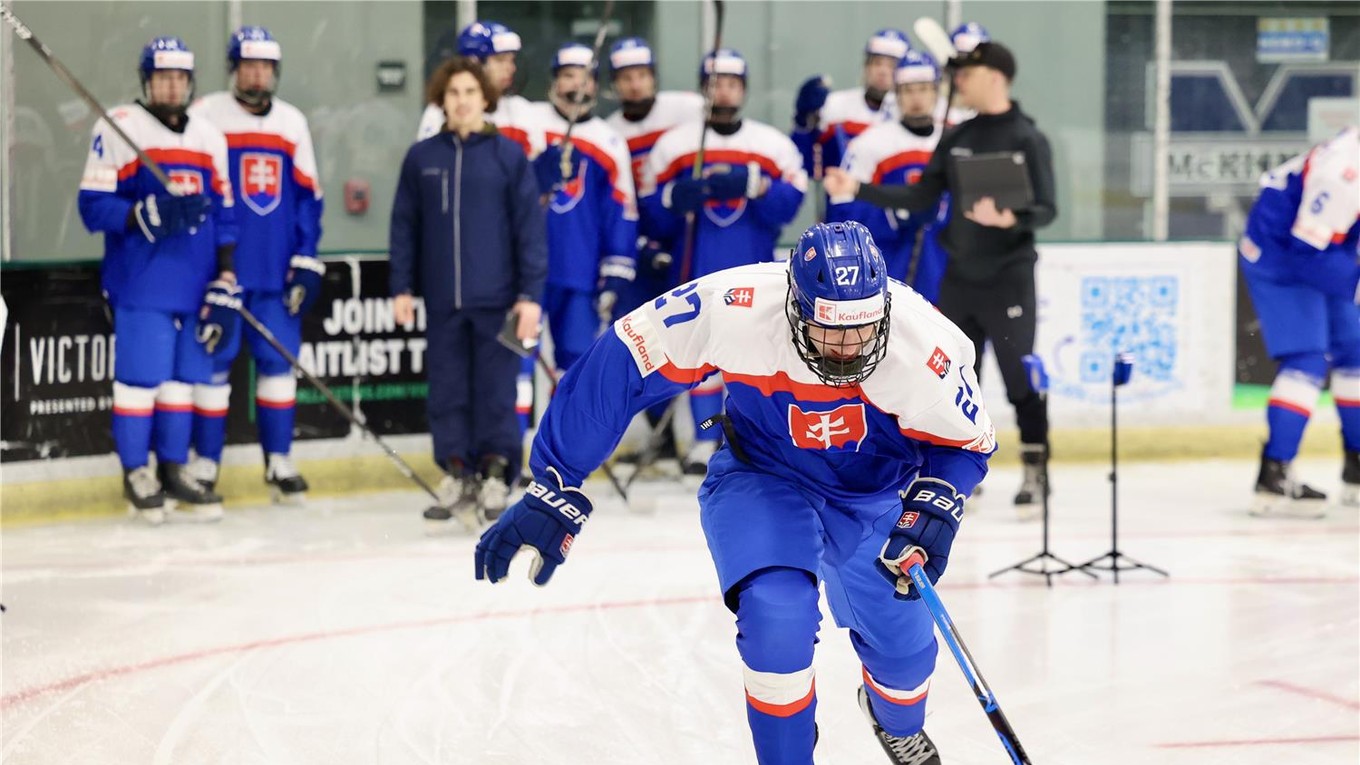 Slovenskí hokejisti počas testovania NHL Combine pred MS v hokeji do 18 rokov 2025.