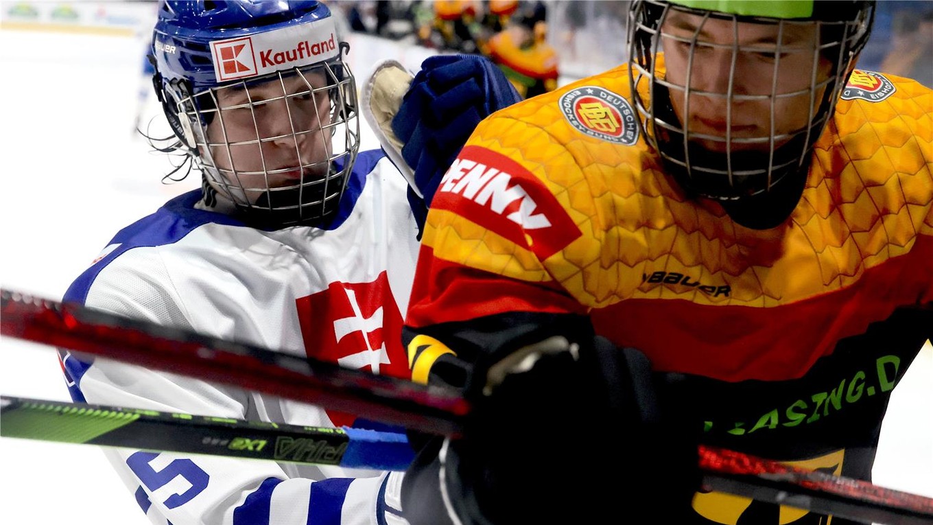 Fotka zo zápasu Slovensko U20 - Nemecko U20.