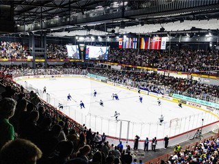 Momentka zo zápasu Slovensko - Fínsko v Trenčíne.