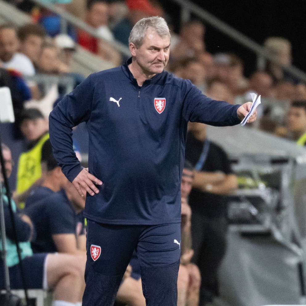 Coach Jan Suchopárek during the match Czech - England in group B to Euro U21 2025.