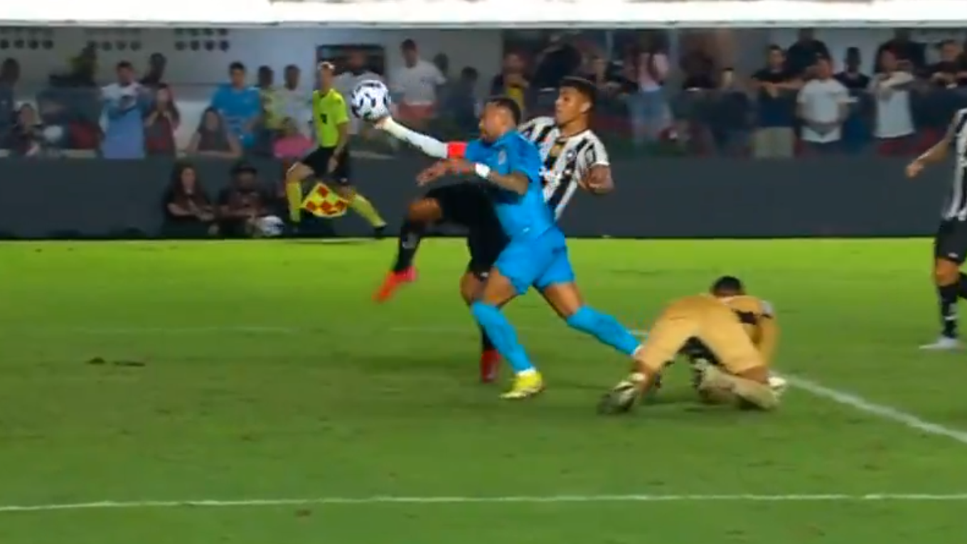 Neymara dáva gól rukou.