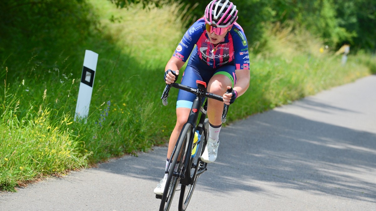 Majsterkou Slovenska v cestnej cyklistike je Nora Jenčušová