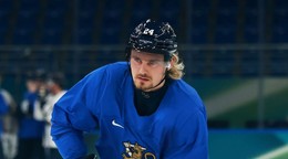 Roope Hintz v drese Fínska.