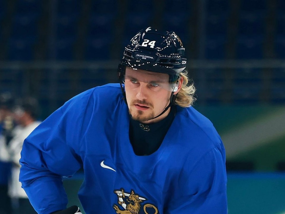 Roope Hintz v drese Fínska.