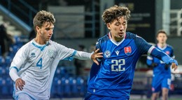 Slovenský futbalista do 17 rokov.