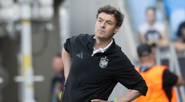 Na snímke tréner Santi Denia.