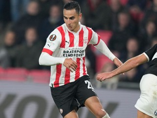 Anwar El Ghazi v drese PSV Eindhoven.
