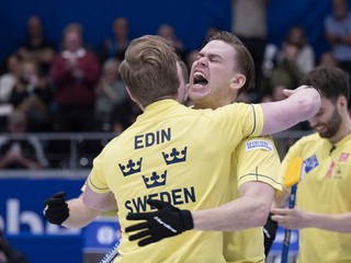 Švédski reprezentanti v curlingu získali 12. titul majstrov sveta.