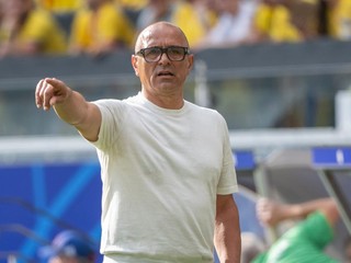 Tréner Slovenska Francesco Calzona na EURO 2024.