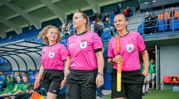 Tímea Brutvanová (v strede).